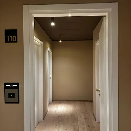 Hotel Urban *